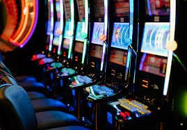 QRIS deposit and payment selection interface